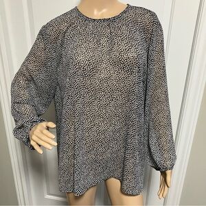 Black and White star prints Women's Top